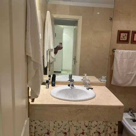 Pinos De Nagueles Apartment Marbella